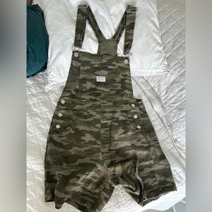 Levi camouflage short overalls